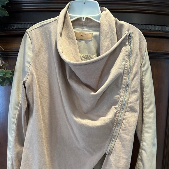 Blank NYC Cream Vegan Leather Mixed Media Asymmetrical Zip Jacket Size Small - Picture 1 of 11